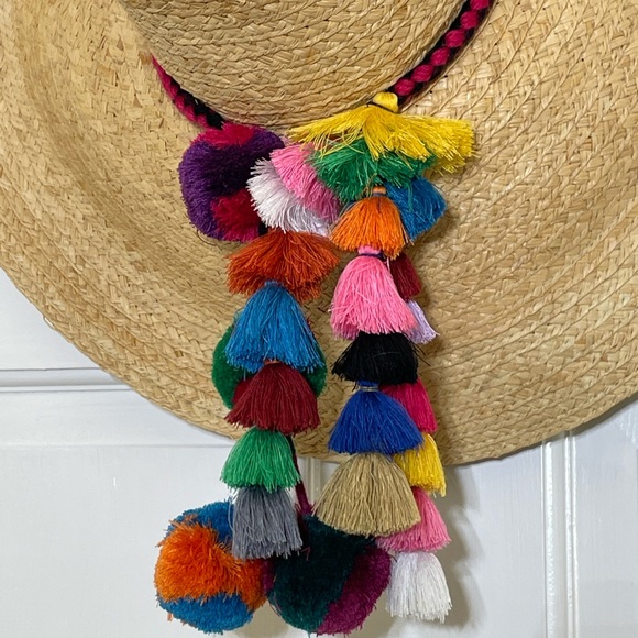 NWOT Juicy Couture Rainbow Pom Pom Raffia Beach Hat - Picture 4 of 5